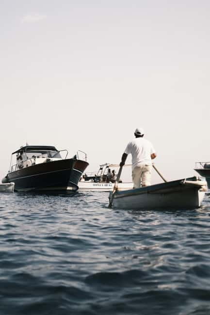 From Sorrento: Capri Boat Cruise with Swimming and Prosecco - Arriving in Capri: how to use your 4 hours on the island center
