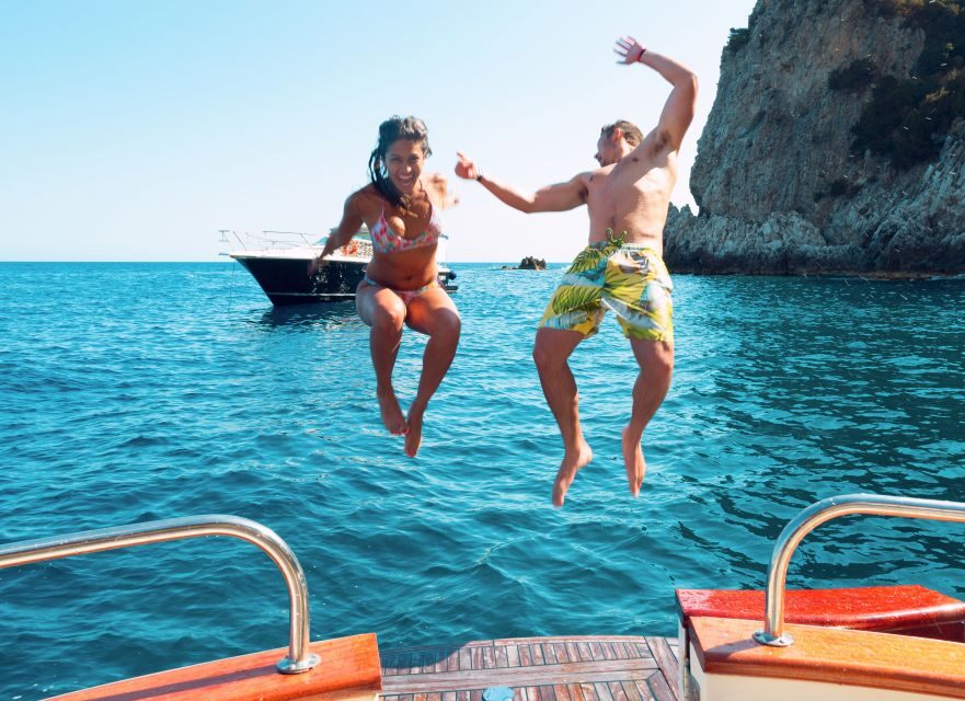 From Sorrento: Capri Island Small Group Boat Excursion - The swim stop: what “about 20 minutes” means