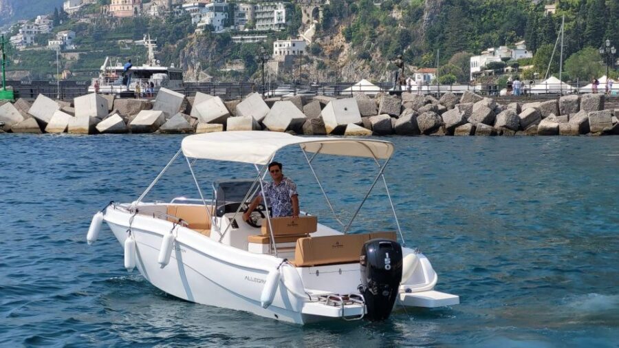 From Sorrento: Full Day Capri Private Boat Trip with Drinks - Drinks on board, boat changes, and managing expectations