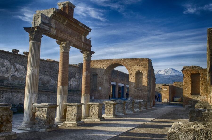 From Sorrento: Pompeii by Train with Vesuvius & Guided Tour - How the day starts in Sorrento (and why that matters)