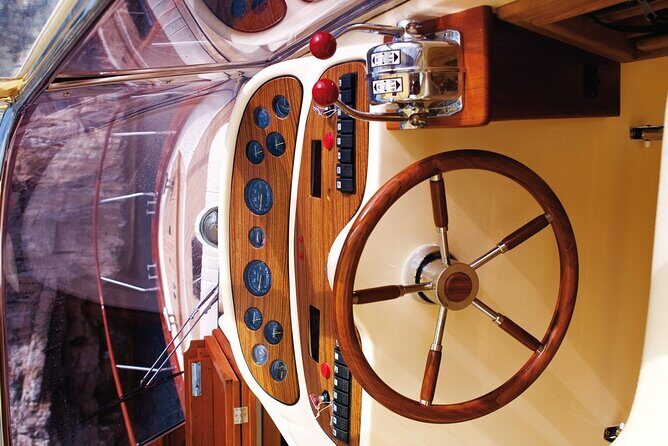 Full day in Capri with Fratelli Aprea 32 Feet - Stop 4: The Blue Grotto Entrance Fee You Must Budget