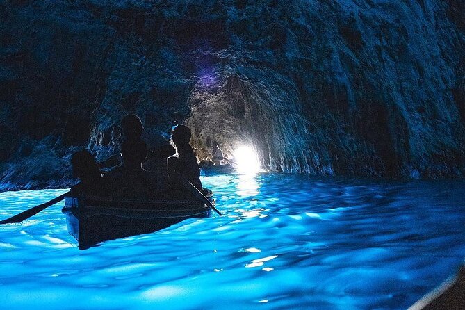 Full day on a private boat to discover Capri - Who should book this private Capri boat day