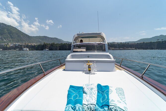 Full Day Private Boat Tour of Amalfi Coast from Positano - Conca dei Marini: beach break and lunch by the water
