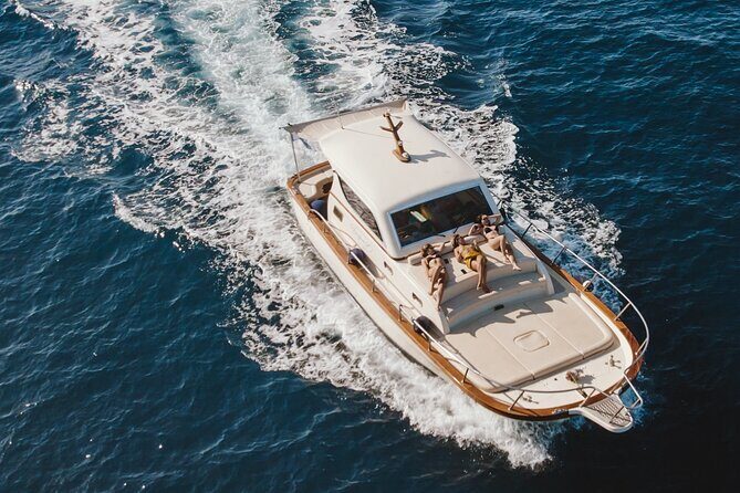 Full-Day Private Guided Boat Tour in Amalfi - Positano as a flexible drop-off and view moment
