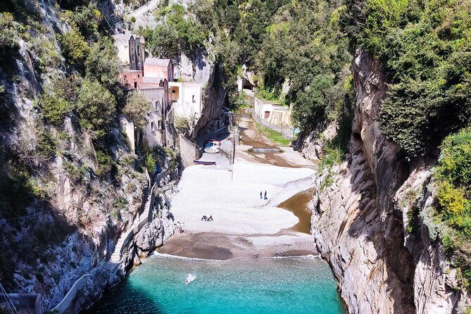 Full-Day Small Group Amalfi Coast Tour from Sorrento - What the driver really does for you (names you might meet)