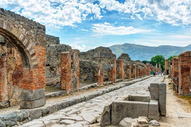 Full Day Small Group Pompeii Tour from Sorrento with Local Wine Tasting - Price and value: what $161.19 is really covering
