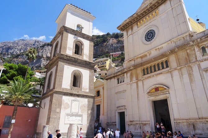 Full-Day Tour in Pompeii, Sorrento and Amalfi Coast - Sorrento time: lemons, viewpoints, and a real break from the bus