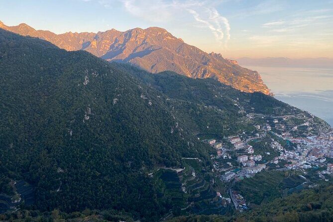 Gastronomic Hike on the Path of the Gods with Food Tasting - Shepherd’s home and local songs: where the day becomes personal