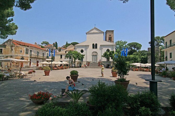 Grand Tour of 10 hours: Amalfi coast, Sorrento & Pompeii ruins - The Amalfi Coast section: road-and-sea viewpoints plus time to move