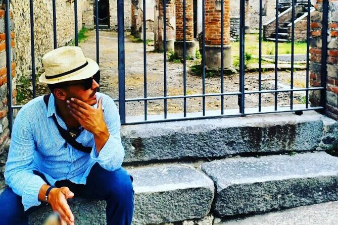 Guided Private Tour in Pompeii - Tempio di Iside: religion meets a discovery story