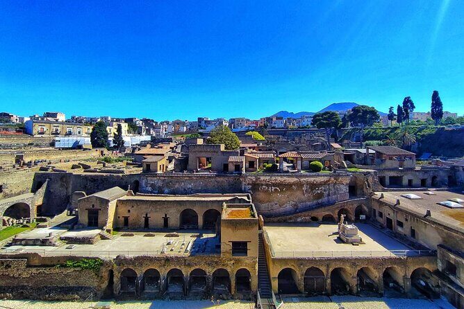 Guided Tour of Pompeii and Herculaneum with Lunch and Ticket - Herculaneum’s preserved neighborhoods: why it feels different