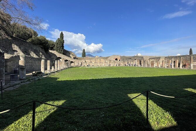 Guided Tour Pompeii And Vesuvius from Positano Skip the Line - Key points before you go