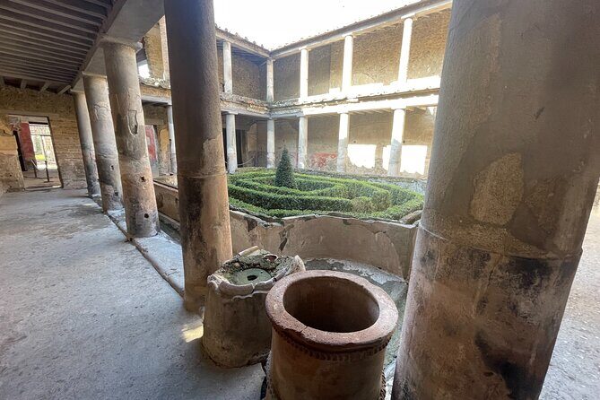 Guided Tour Pompeii And Vesuvius from Positano Skip the Line - Vesuvius National Park: Gran cone to the crater, plus Gulf of Naples views