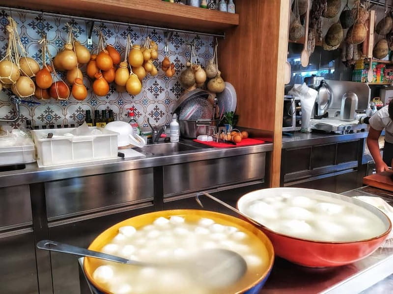 Guided Walking Tour of Sorrento with Limoncello Tasting - The 3 km alley walk: history, lemons, and local products