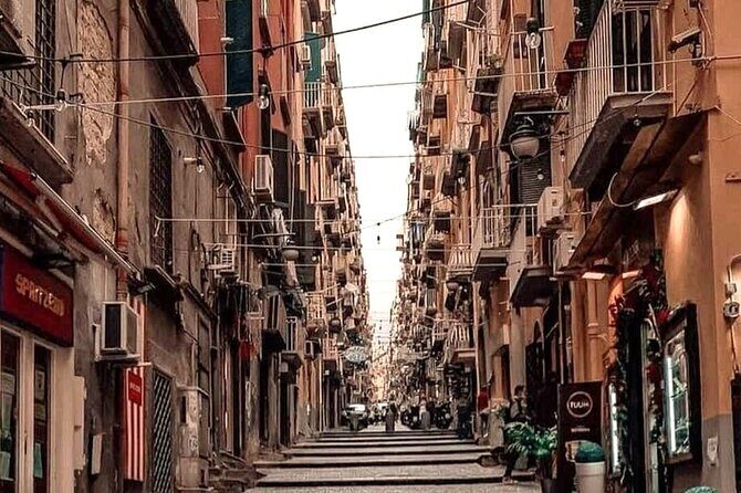 Guided Wine Tour in Old Town Napoli - Timing: 5:30 pm, about two hours, and a plan you can actually follow