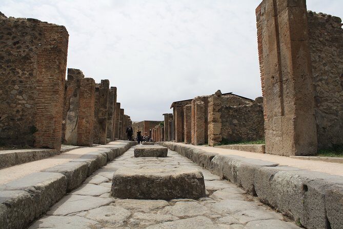 Half-Day Exclusive Private Tour of Pompeii and Herculaneum - Private Guide Value: Explanations that Stick (Even for Teens)