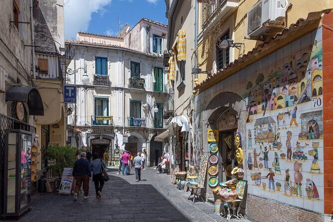 Half-Day Private Tour of Amalfi - Optional lunch near Pompeii and Vesuvius wine tasting (if you want more)