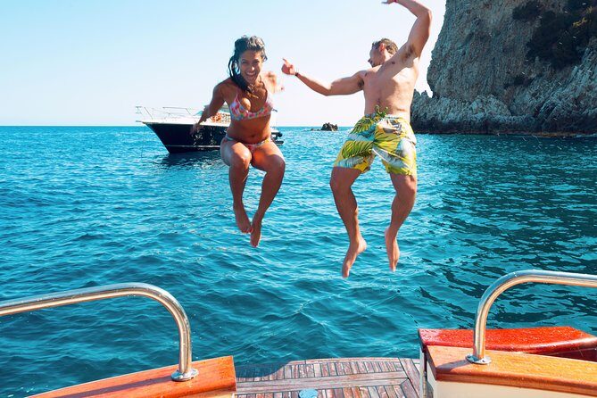 Half-Day Small Group Trip to Capri & Blue Grotto from Sorrento - What’s on board: drinks, snacks, and the limoncello moment