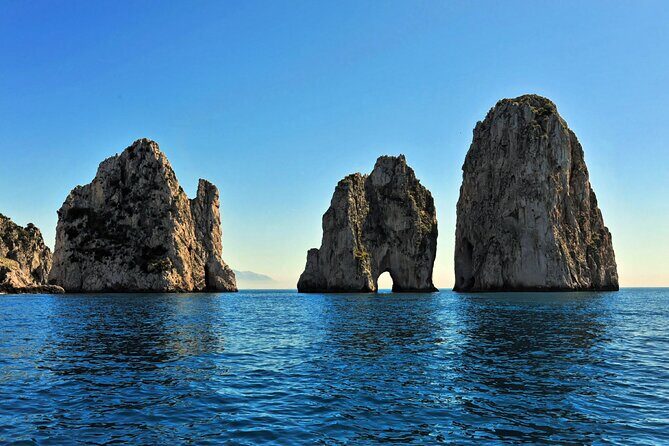 Half day to discover the fascinating island of Capri - Two hours on Capri: what you can do with limited time