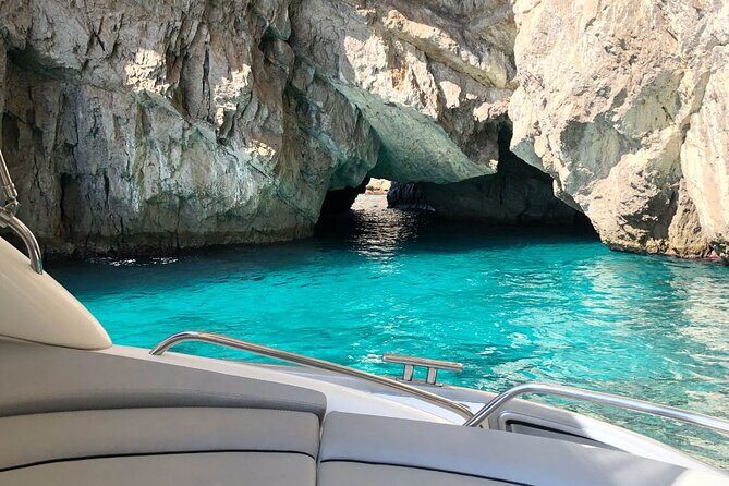 Half day to discover the fascinating island of Capri - On-board comfort that makes the ride feel like part of the vacation