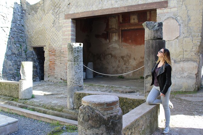 Herculaneum Private Guided Tour Led by a Local Top-rated Guide - All inclusive - Why Herculaneum feels different from Pompeii