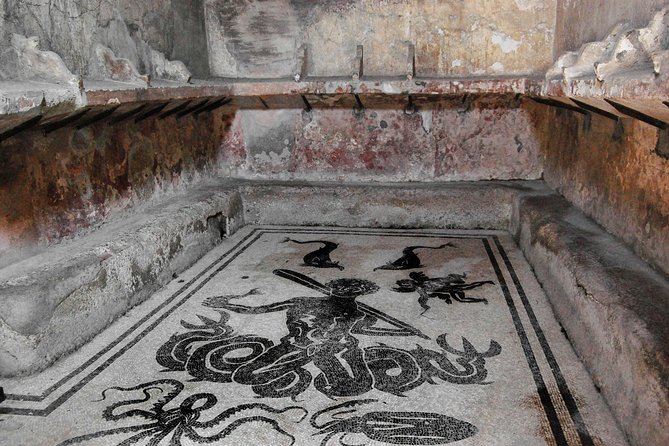 Herculaneum Private Tour with an Expert Archaeologist - Charred wood objects and what preservation means for your imagination