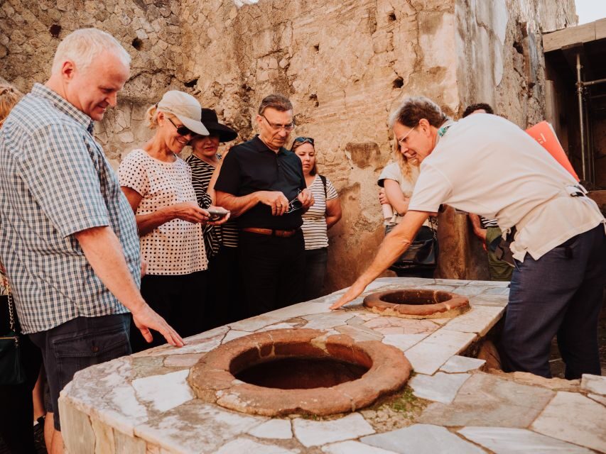 Herculaneum: Private Walking Tour with Archeologist Guide - Should you book this Herculaneum private archaeologist tour?
