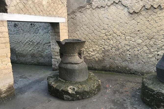 Herculaneum - Small Group Tour - Your Small Group and English Guide: How It Feels on the Ground