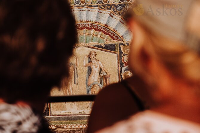 Herculaneum Small Group Tour and Ticket With an Archaeologist - Small-group format, headsets, and pacing