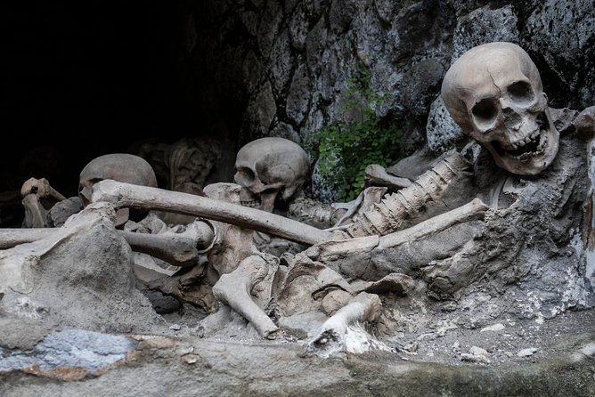 Herculaneum small group tour with an archaeologist - skip the line - Stop-by-Stop: From Casa dei Cervi to the Balbo Terrace