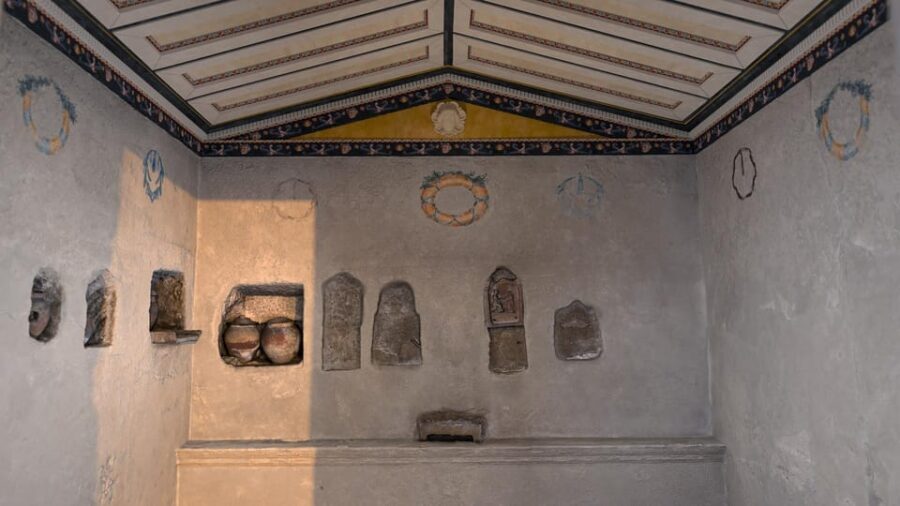 Hypogeum of the Crystallines Standard Visit - Rione Sanità Power: History, and the Idea of Redevelopment