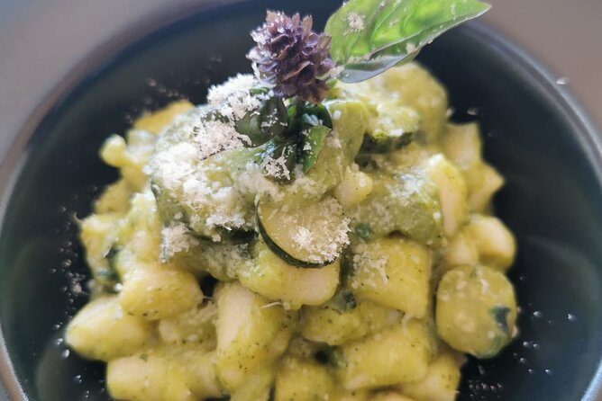 I offer cooking lesson of Amalfi tradition - Inside Sergio’s home kitchen: why this feels different