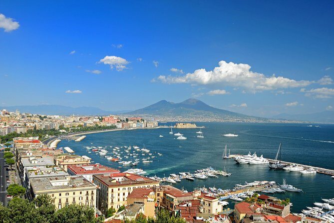 Incredible Naples: Private Walking Tour with Expert Local Guide - Why Naples on foot beats the bus route