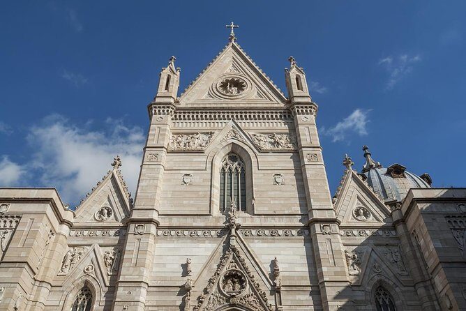 Interactive audio guide for the historic center of Naples - Where the tour starts: Piazza Monteoliveto to your first church
