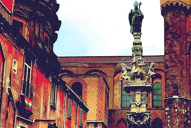 Interactive audio guide for the historic center of Naples - Complesso Monumentale di Santa Chiara: church is free, cloister costs extra