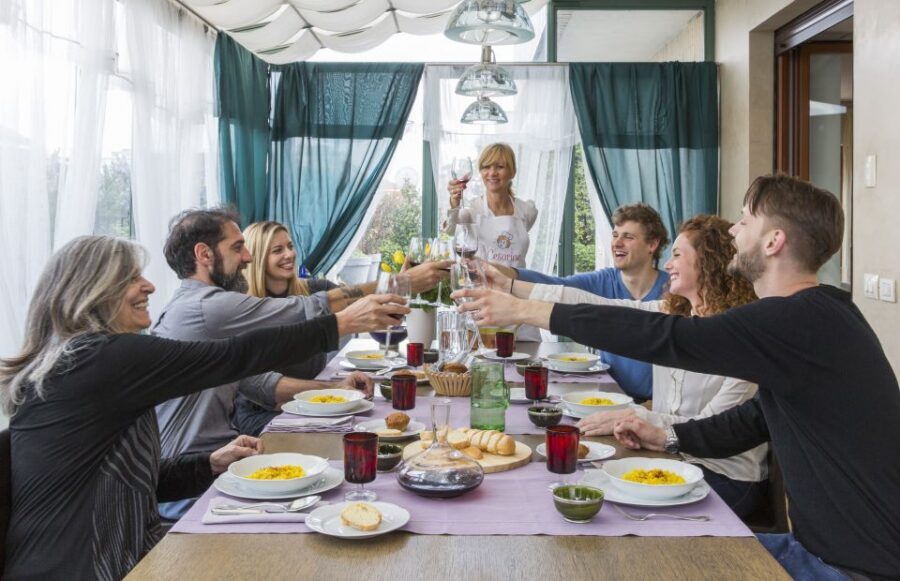 Ischia: Dining Experience at a Local's Home - Four Courses That Build Toward One Good Meal