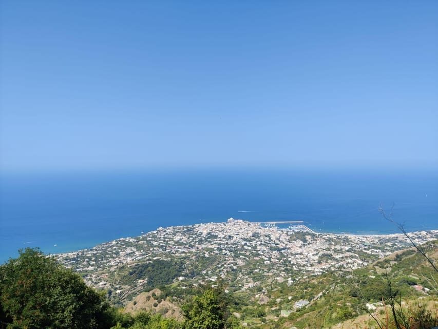 Ischia: Epomeo summit hike - Mount Epomeo: the summit that teaches you geology