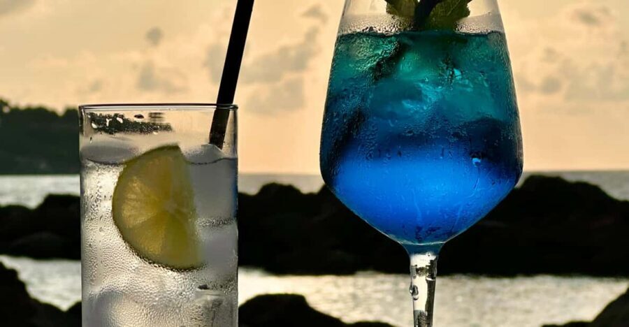 Italian aperitif at the sunset by the sea - Your setting: the beach bar lounge at Pagoda Lifestyle Hotel