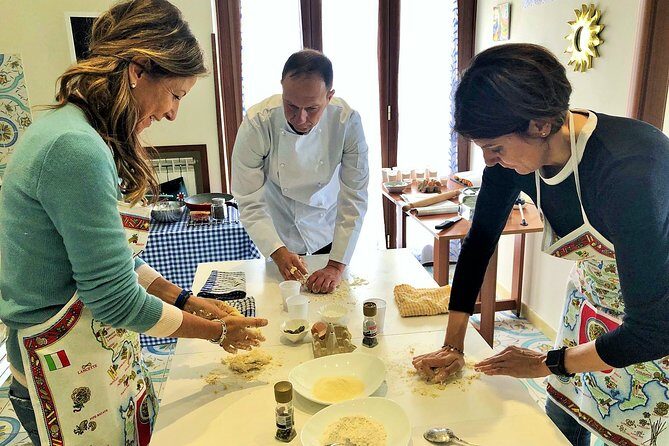 Make Neapolitan Pizza With A View Of Naples - Key things to know before you go