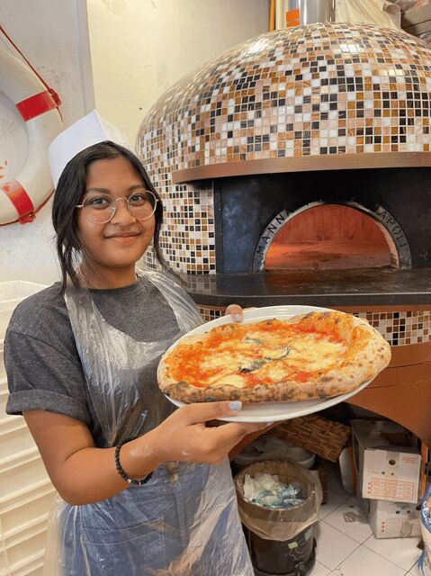 Master Authentic Neapolitan Pizza & Tiramisu at Home - Baking without a wood-fired oven: how the class chases the crust