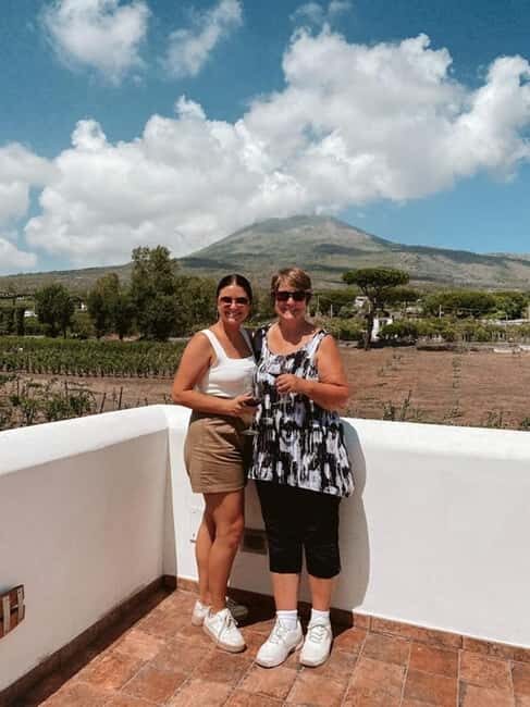 Mount Vesuvius: 5 Wine Tastings with Tour & Lunch Included - Vesuvius wine country in two hours