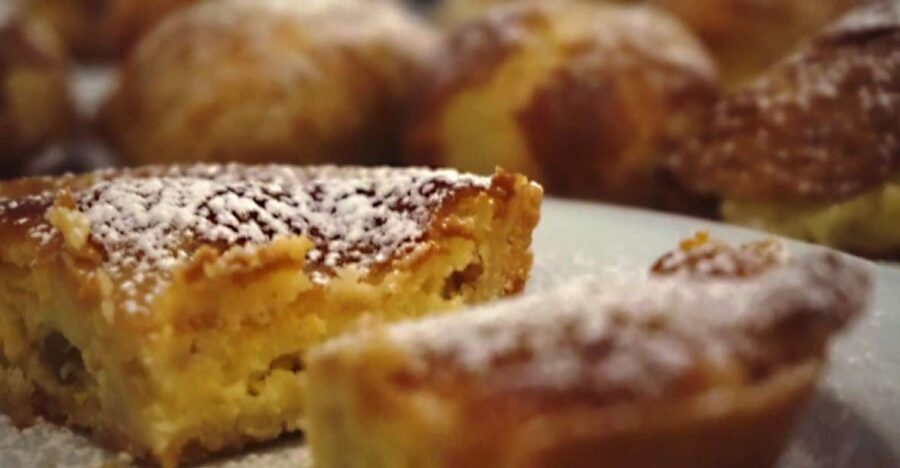 Naples: 3 Hour Food Tasting Tour - Centro Storico: real mozzarella and Neapolitan street hits