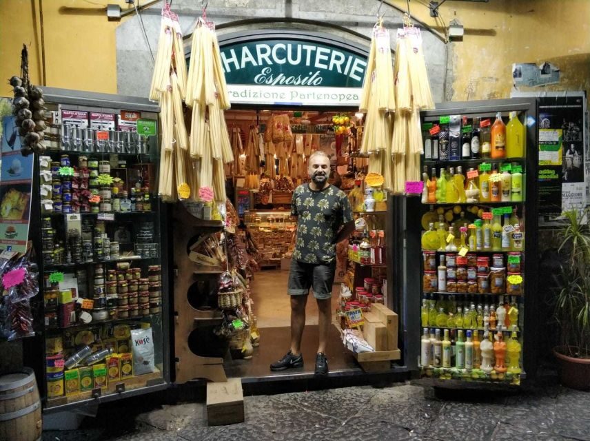 Naples: 3 Hour Food Tasting Tour - Falanghina sparkling wine and the first sip
