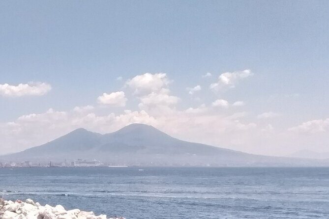 Naples - 4 hours in the streets of the city - Getting Started at Chiesa del Gesù Nuovo: Squares, Courtyards, and Santa Chiara