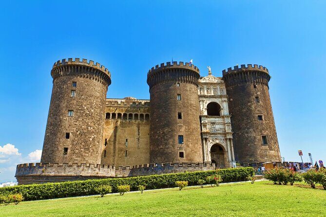 Naples - 4 hours in the streets of the city - San Gregorio Armeno and the Crib Shops: Naples as a Storytelling City