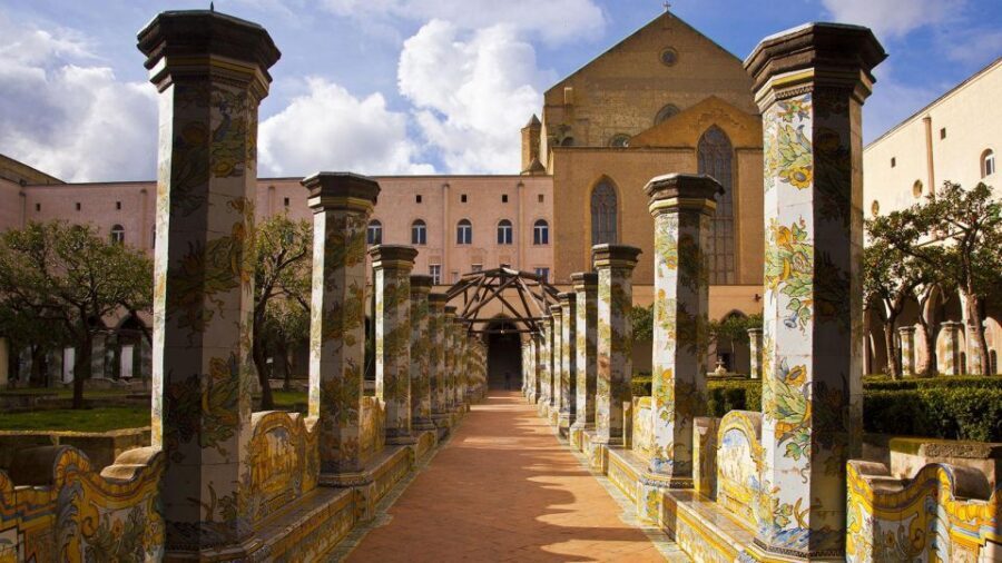 Naples Audioguide - TravelMate app for your smartphone - Building your self-guided Naples route from the included places