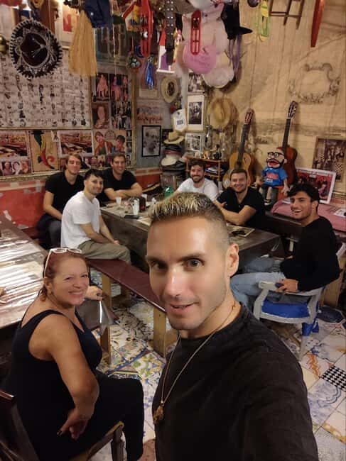 Naples: Authentic Family Home Lunch with Music Show & Spanish Quarters Tour - Key moments that make this worth it