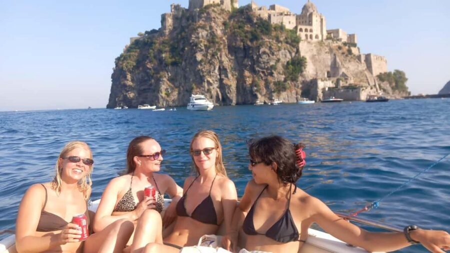 Naples: Bay of Naples Sunset Experience with Prosecco - Getting there: O’tabbaccare meeting point and the steps to the boat