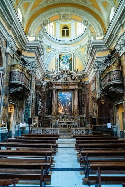 Naples behind the scene walking guided tour - The Duomo area and San Gennaro: religion with a very human pulse