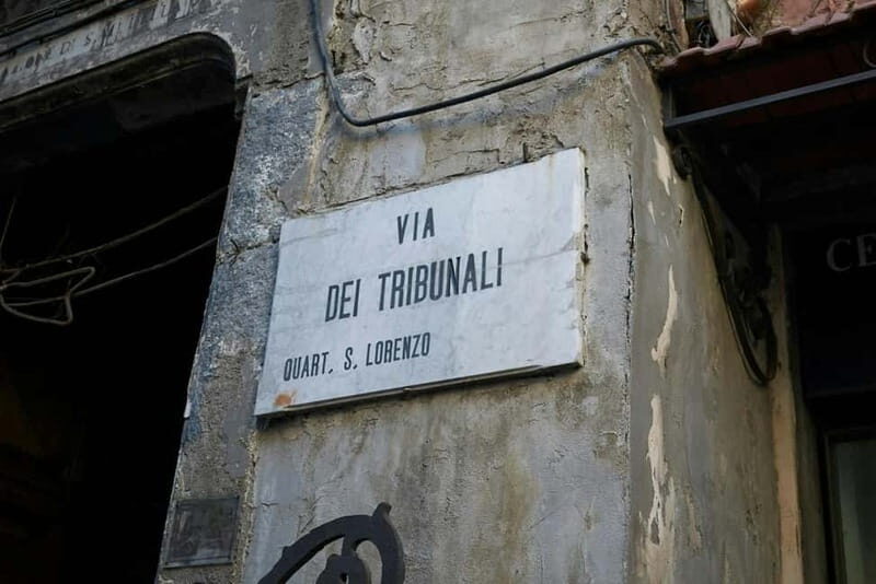 Naples behind the scene walking guided tour - Gesù Nuovo Church: diamond facade symbols and the music you can spot